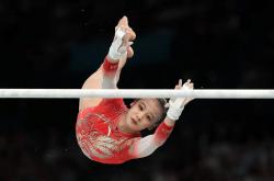 开云体育-女子体操冠军闪耀，登上最高领奖台