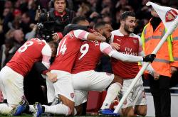 开云官网-火药味十足的对攻战术，激发球员斗志的简单介绍