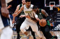 开云体育中国官网-包含夺冠热门遭遇黑马，双方互不相让的词条