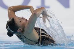 开云体育直播-跳水比赛惊险刺激，选手高危动作轻松应对