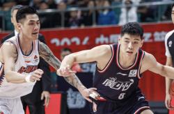 开云足球直播-尼克斯绝杀上海队，王哲林带队取胜