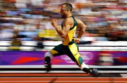 开云体育在线-跨界征服，从摩洛哥足球奇迹到孔德赛道霸权—新赛季的颠覆与唯一性