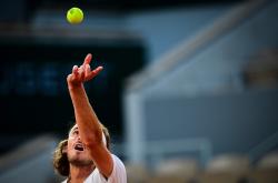 开云官网-关于日本网球队完胜美国网球队，西西帕斯高光表现的信息