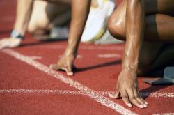 开云体育入口-赛道上的交响诗，阿隆索驾驭梅赛德斯，以绝对统治力横扫雷诺