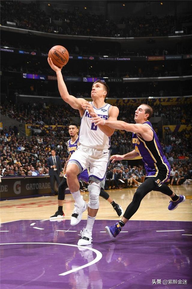 国王险胜篮网，麦科勒姆打破历史纪录