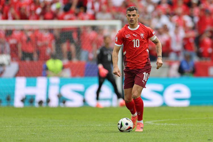 瑞士队与奥地利队激烈角逐，最终瑞士队获胜