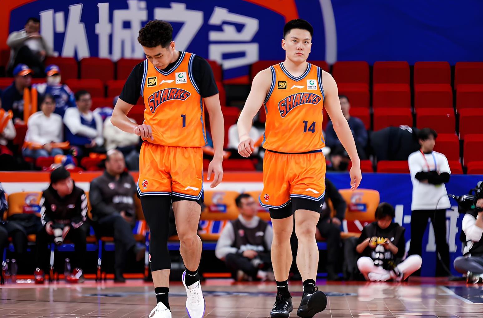 广东队击败对手，积极争夺中超前十二