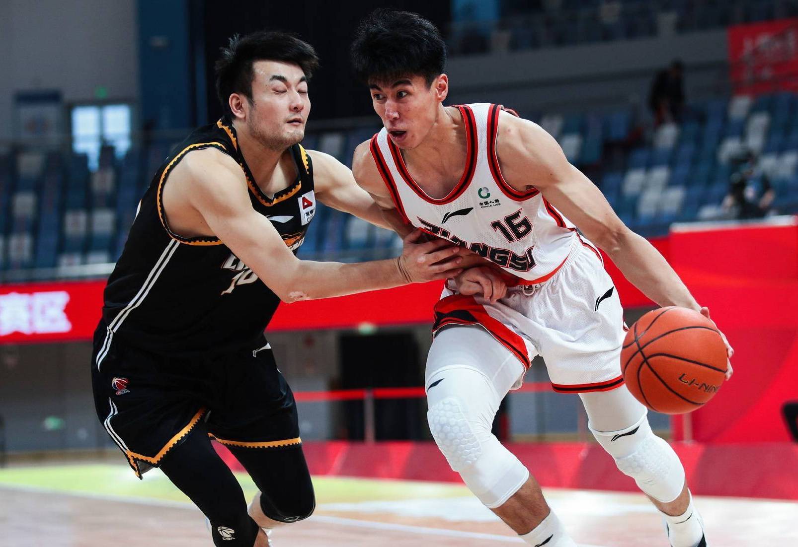 顶尖球星加盟国内职业篮球联赛