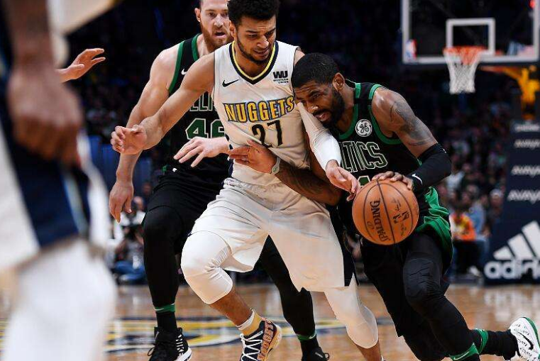 包含夺冠热门遭遇黑马，双方互不相让的词条