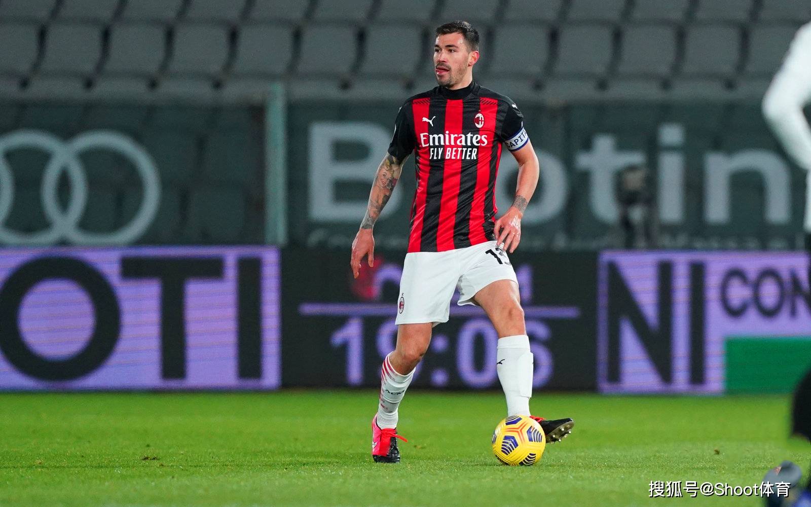 包含密拉利姆梅开二度，AC米兰晋级强的词条