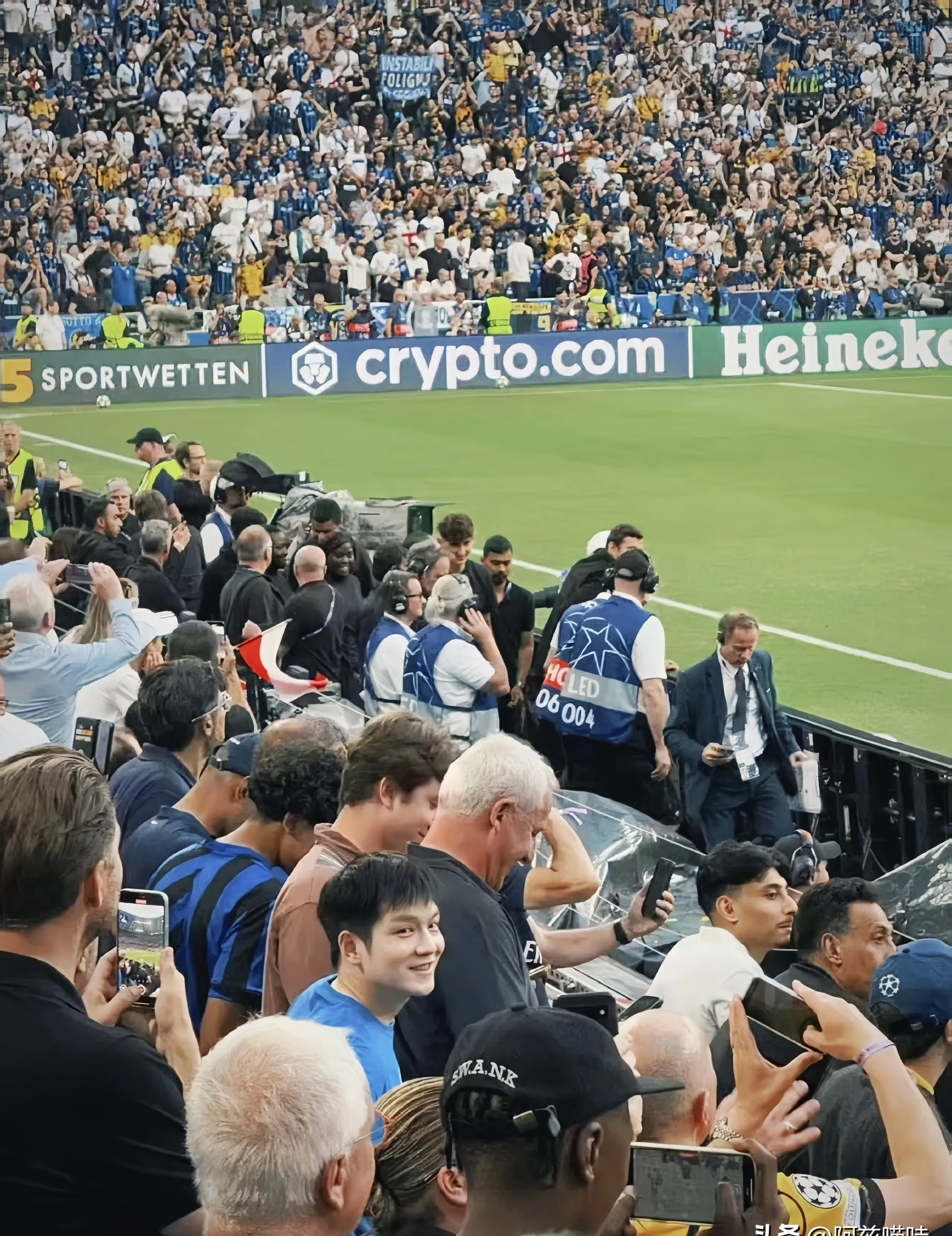 巴萨客场遭遇惨败，欧冠席位岌岌可危的简单介绍