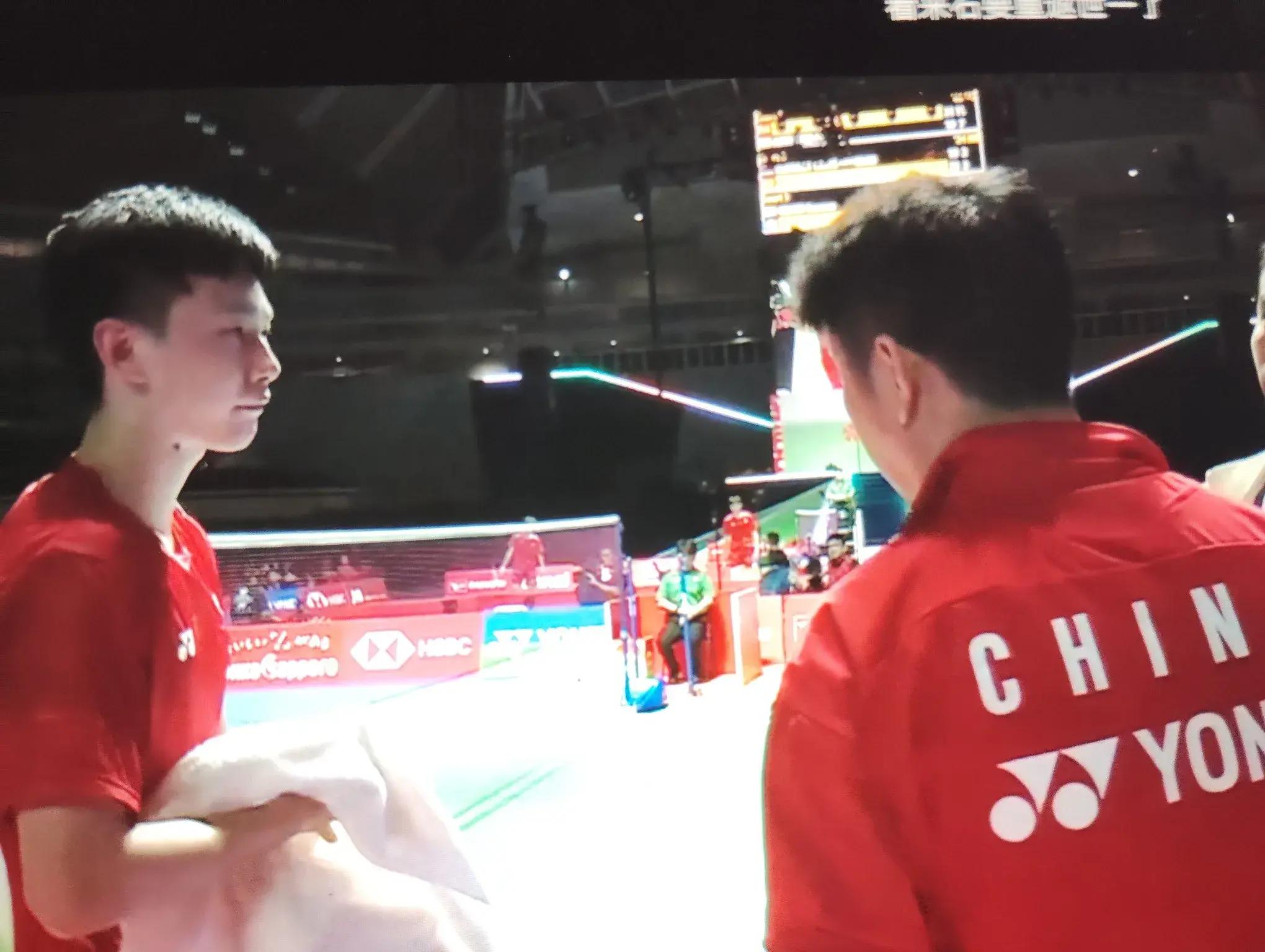 中国队完胜泰国队，石宇奇带队取胜