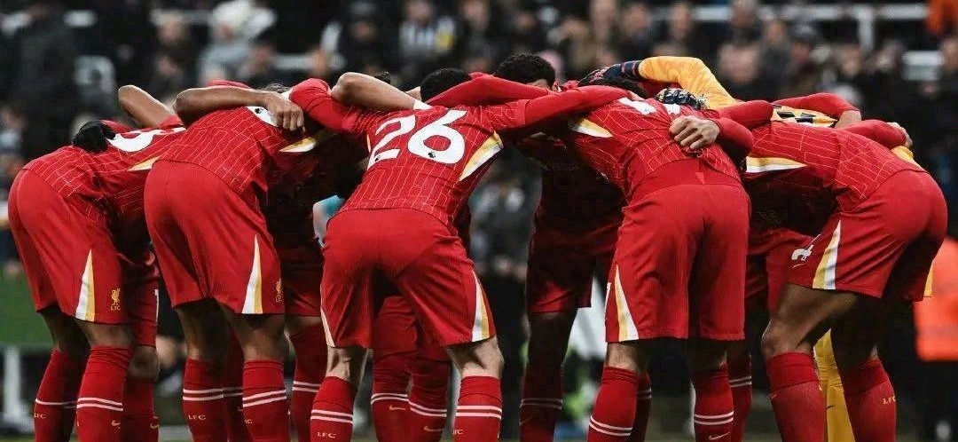 球队握紧拳头,积极备战下一场较量的简单介绍 球队握紧拳头,积极备战下一场较量的简单介绍